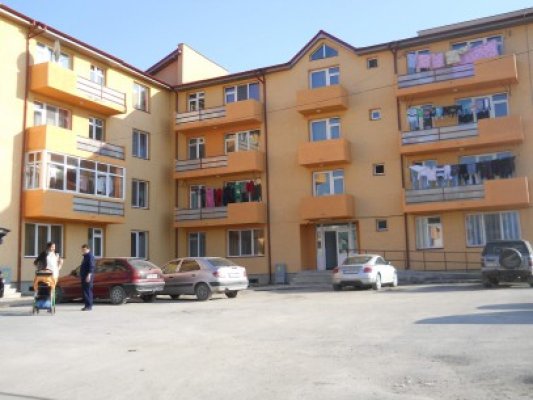 Guvern: Vânzarea locuinţelor ANL pentru tineri se va putea face şi în rate lunare, cu un avans minim de 15%